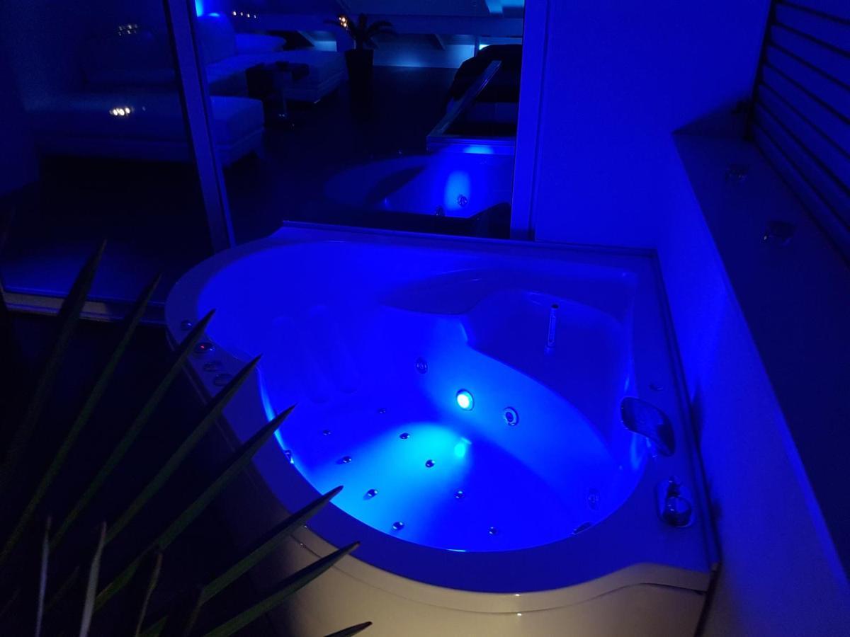 מטולי Jacuzzi Penthouse Apartment מראה חיצוני תמונה