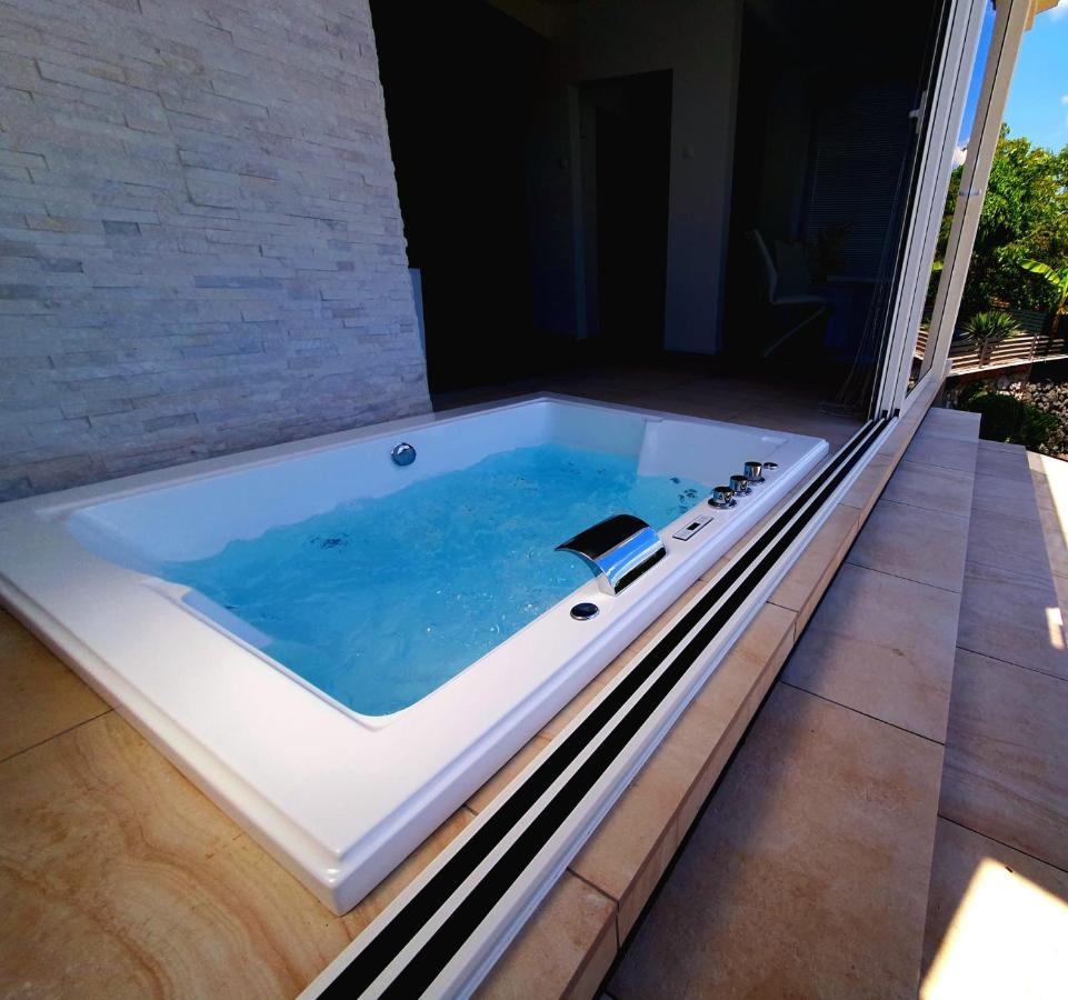 מטולי Jacuzzi Penthouse Apartment מראה חיצוני תמונה