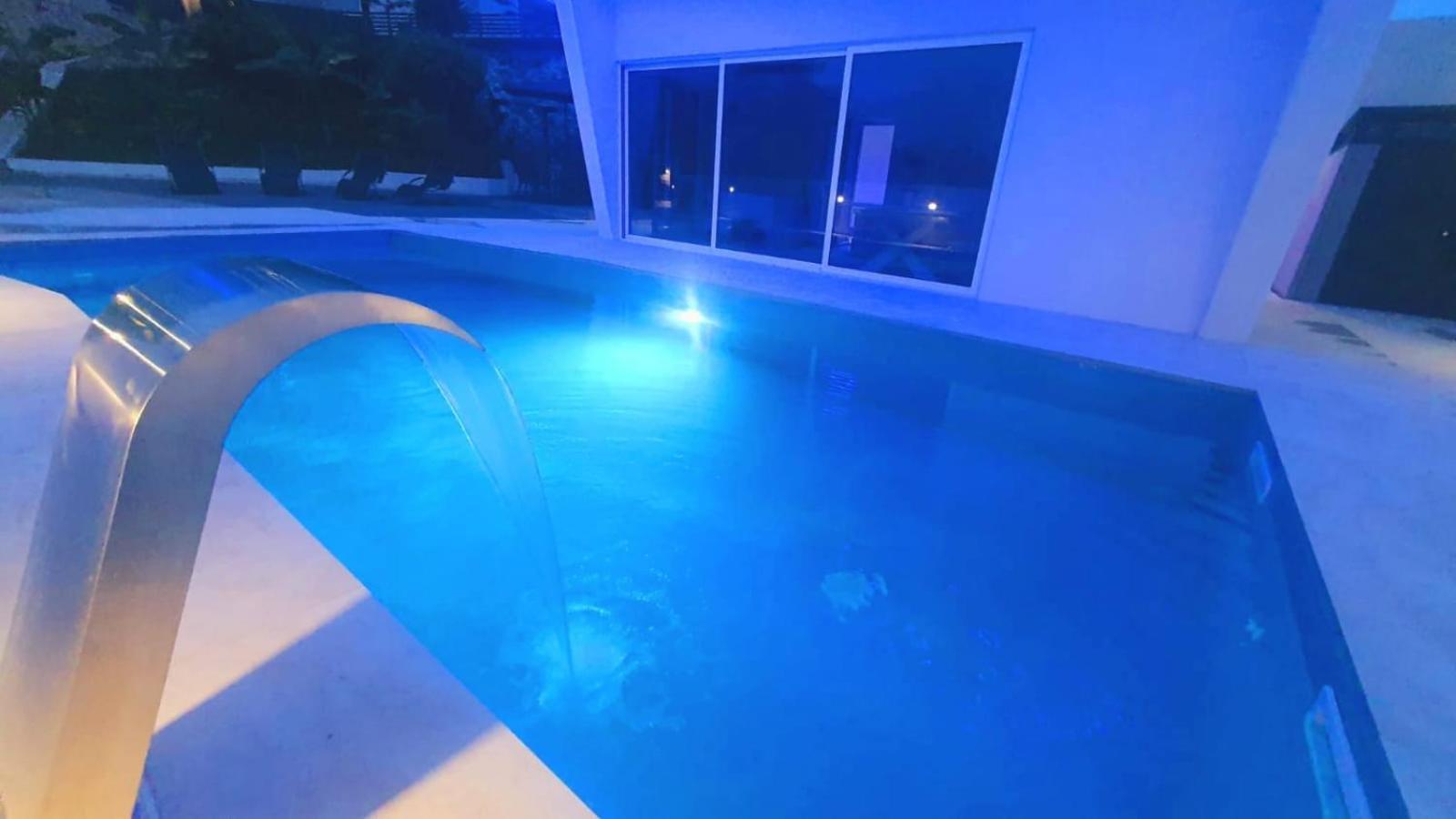 מטולי Jacuzzi Penthouse Apartment מראה חיצוני תמונה