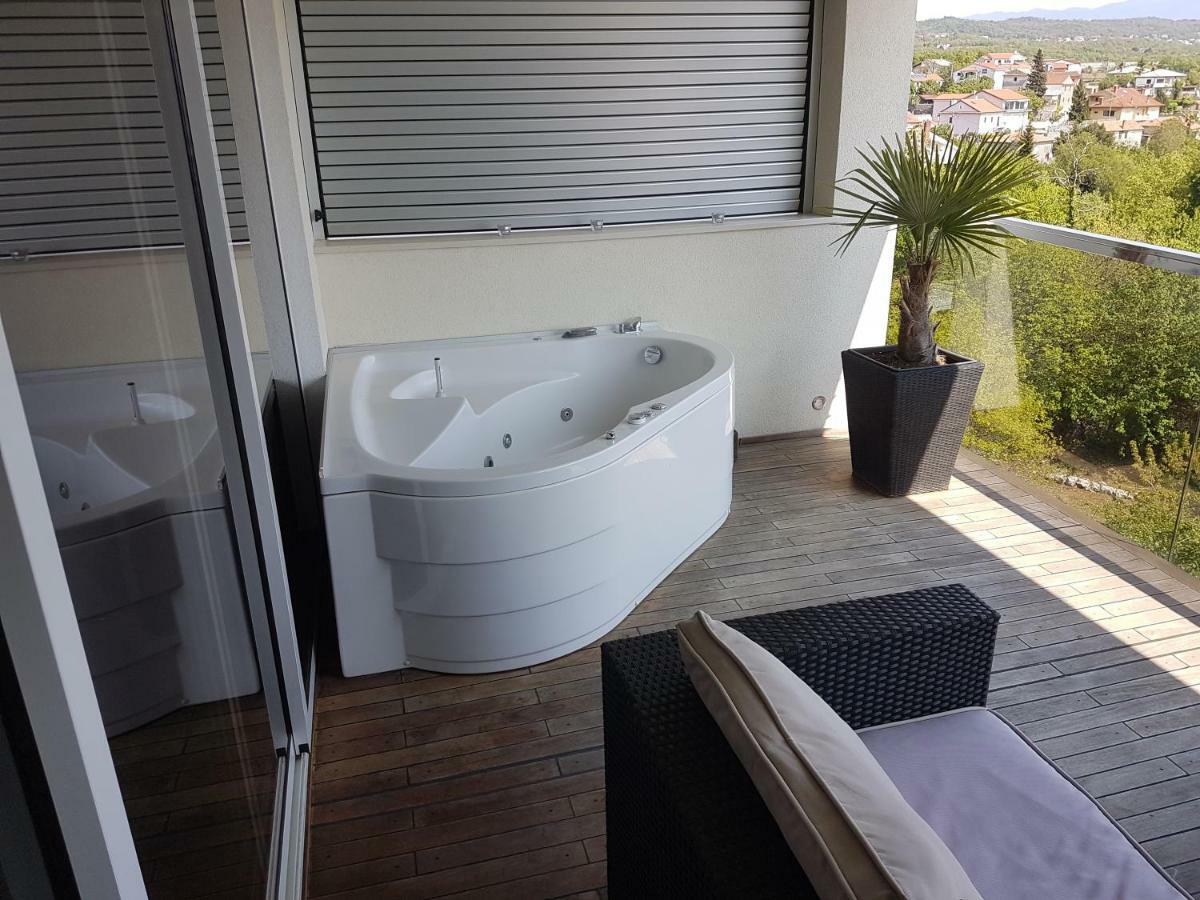 מטולי Jacuzzi Penthouse Apartment מראה חיצוני תמונה