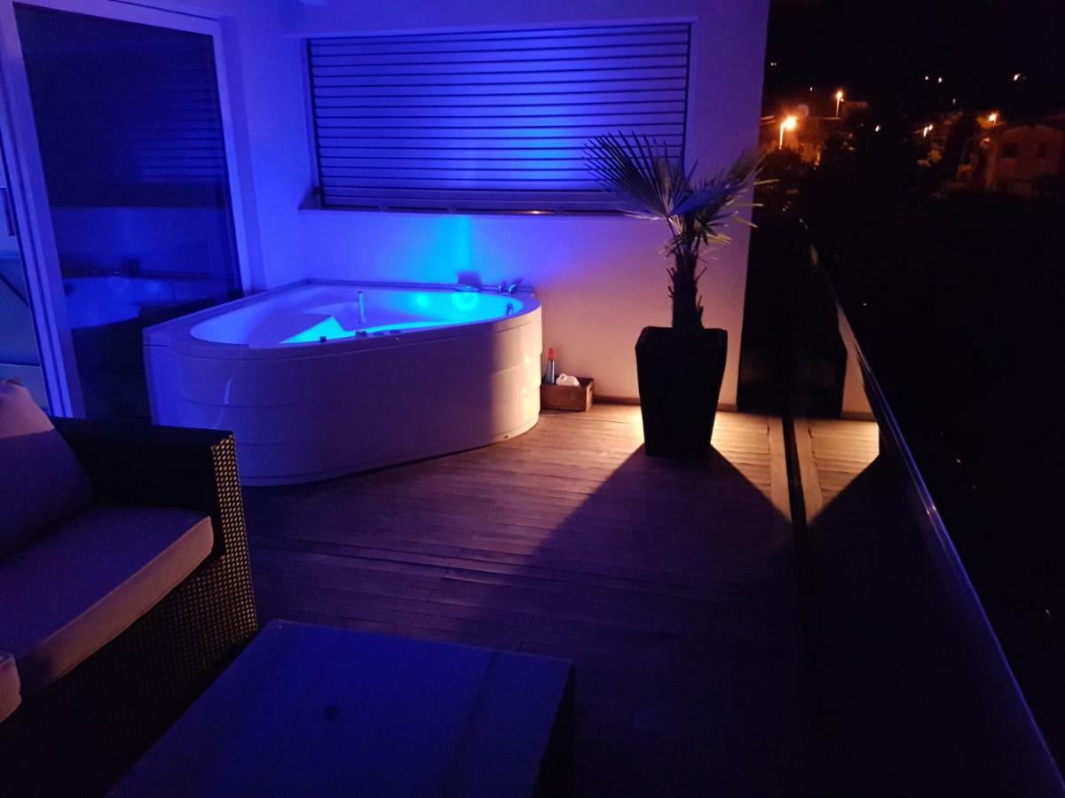 מטולי Jacuzzi Penthouse Apartment מראה חיצוני תמונה